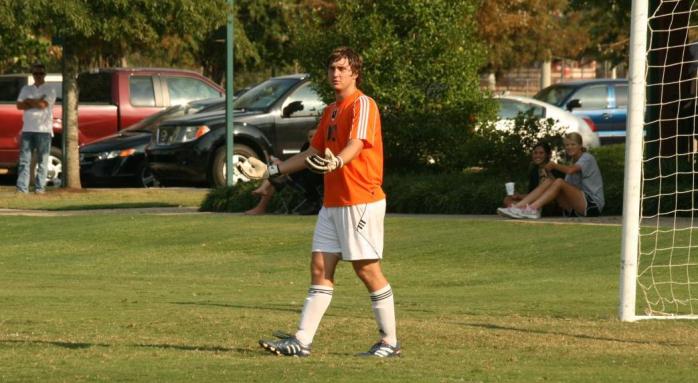 Bulldogs fall to 4-1-1 with a 1-1 tie with the Itawamba Indians