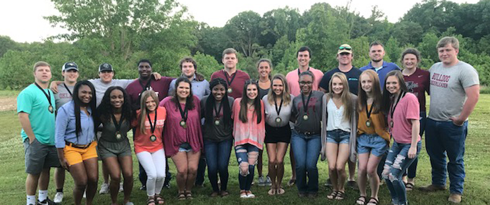 Cheer holds end of the year banquet
