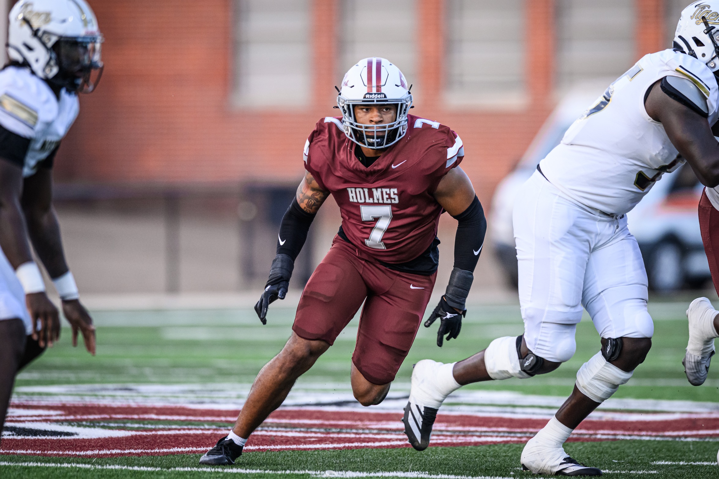 Bulldogs fall to Bobcats, 38-28