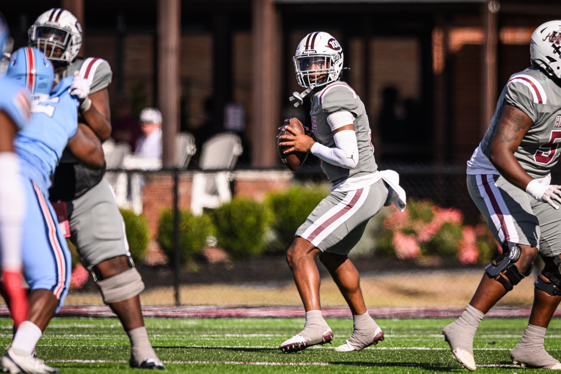 Bulldogs fall in season finale to Lions