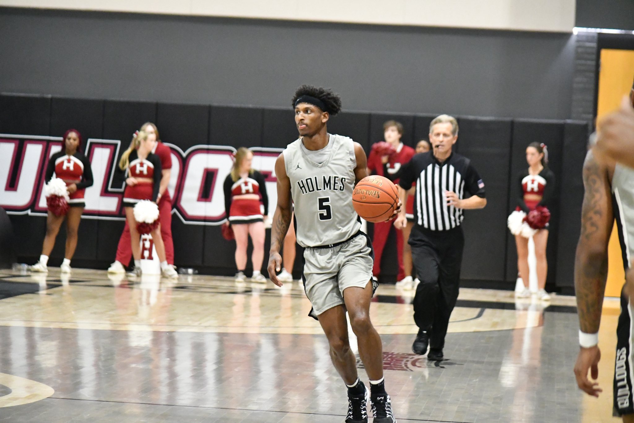 Holmes defeats East Miss., 86-75