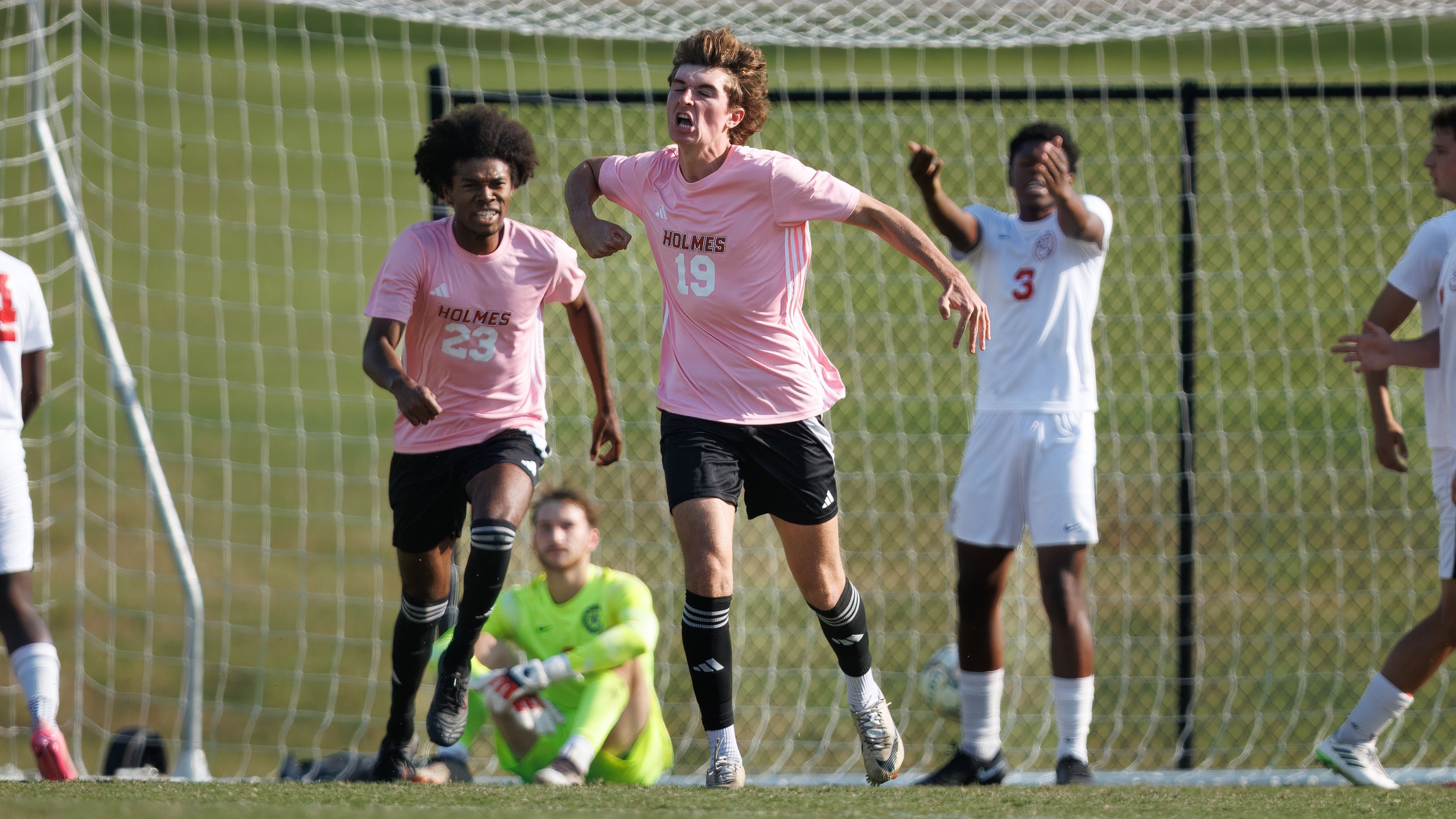 Bulldogs knock off the Rangers, 4-2