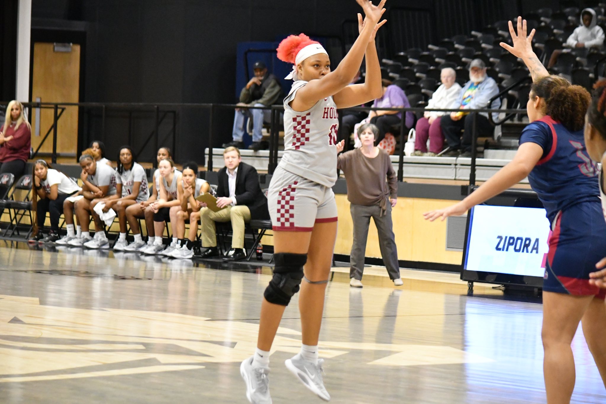 Holmes fall to Northwest in MACCC action